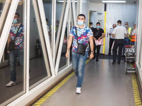 AZAL 155 Azərbaycan vətəndaşını Ukraynadan vətənə çatdırdı