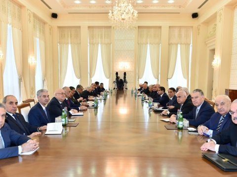 Köhnə nazirlər - Kimlər gedib, kimlər qalıb...