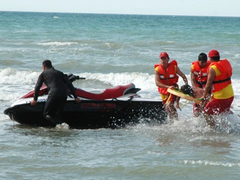 Sumqayıtda dənizdə batan 2 yeniyetmədən birinin meyiti tapılıb