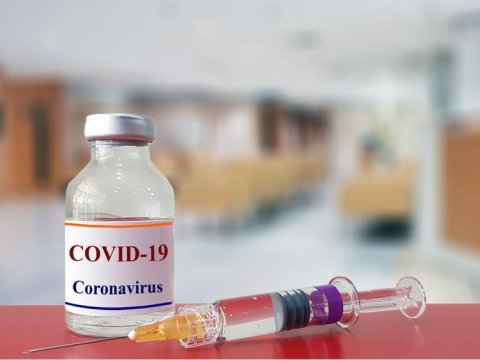 Qazaxıstanda ilk dəfə koronavirus peyvəndi vuruldu