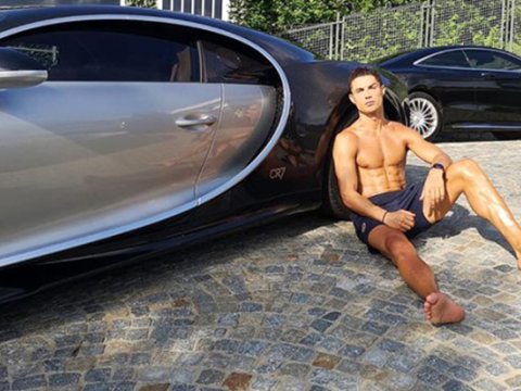 Ronaldo dünyanın ən bahalı avtomobilini aldı - Foto