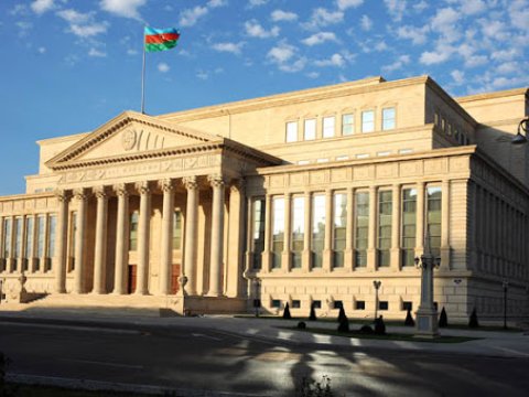 Sərt karantinin tətbiq edildiyi yerlərdə məhkəmələr hansı qayda ilə keçiriləcək?