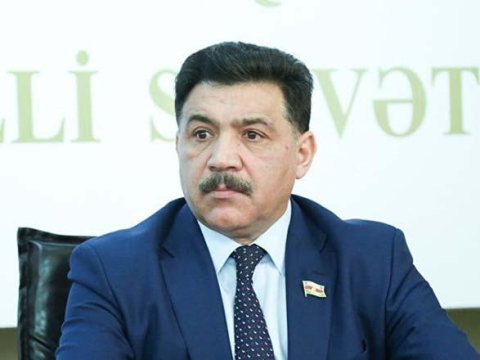 Deputata ağır itki üz verdi 