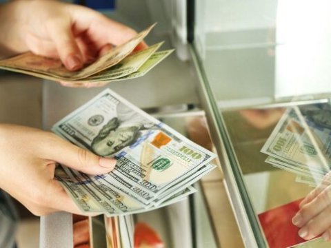 Ukraynadan xaricə pul köçürmələri: Azərbaycan ilk “üçlük”də