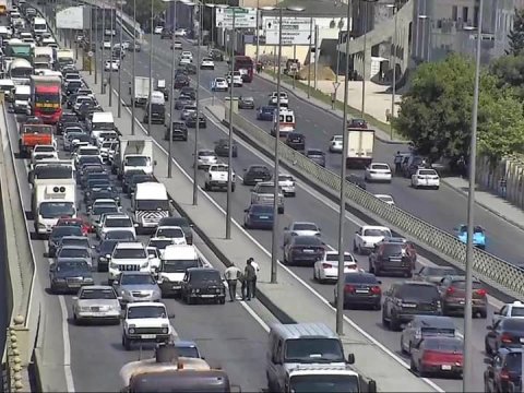 Ziya Bünyadov prospektində yenə qəza oldu: tıxac yarandı  