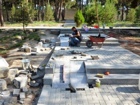 Naftalanda panduslar quraşdırılır