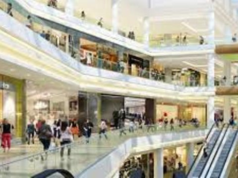 İri ticarət mərkəzləri bağlı qaldı  