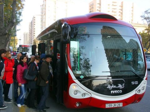 “Avtobuslardakı sıxlıqlar günün pik saatlarında müşahidə edilir” – Operativ Qərargah