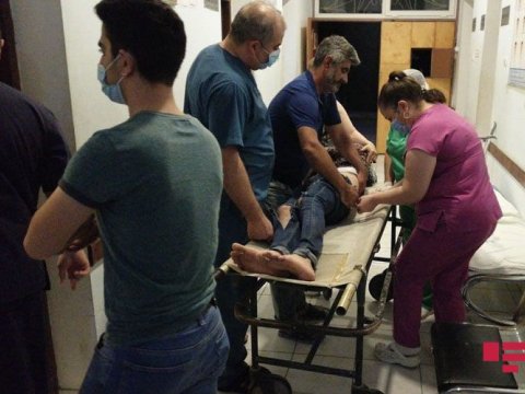 Sumqayıtda 2 piyadanı avtomobil vurdu 