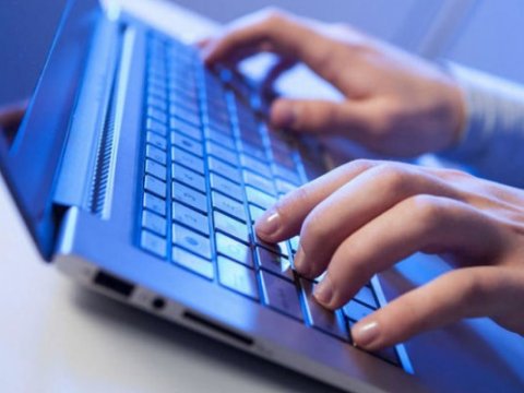 Valideyinlərin nəzərinə - şagirdlərin elektron yerdəyişməsi başladı