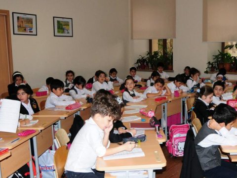Məktəblər üçün yeni tədris cədvəlinin hazırlanması təklif edildi