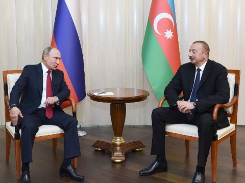 İlham Əliyev Putini təbrik etdi
