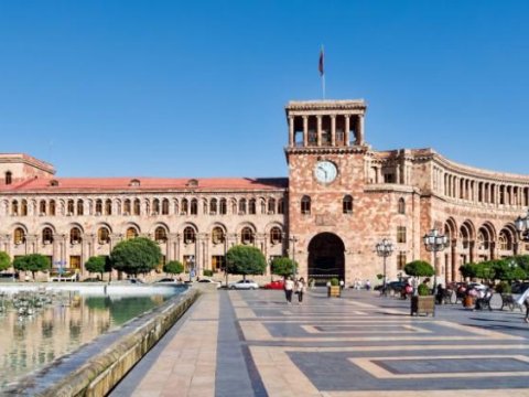 İtalyan jurnalist: “Ermənistanda totalitar rejim hökm sürür”