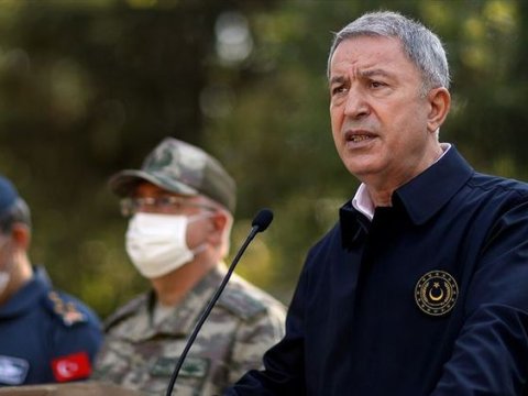 “İşğalçı Ermənistana qarşı Azərbaycanın yanındayıq” - Hulusi Akar
