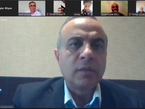 Azay Quliyev seçicilərlə videogörüş keçirib    