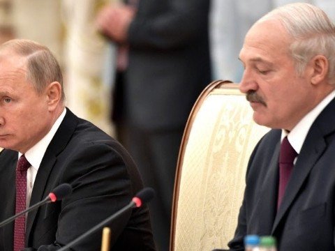 Putin və Lukaşenko Belarusdakı vəziyyəti müzakirə etdilər