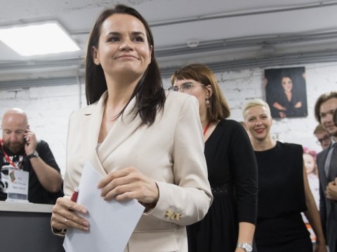 Almaniya hökuməti Lukaşenkonun rəqibi ilə danışıqlara başlayıb