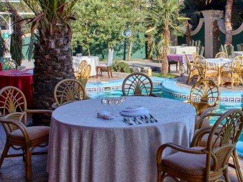 Kafe, restoran və çayxanalar açıldı