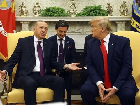 Tramp Ərdoğanı belə təriflədi