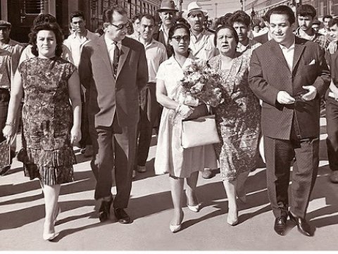 Bir şəklin tarixçəsi: İrandan Parisə qaçmış müğənni Mərziyə xanım Bakıya niyə gəlmişdi... - VİDEO  