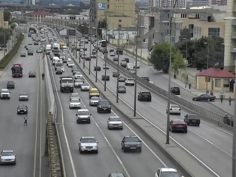 Bu yollarda tıxac var - FOTOLAR