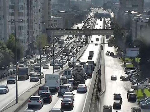 Bakıda qəza sıxlığa səbəb oldu - FOTO