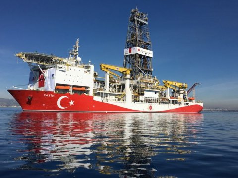 Türkiyə Qara dənizdə nəhəng qaz yatağı aşlarlayıb
