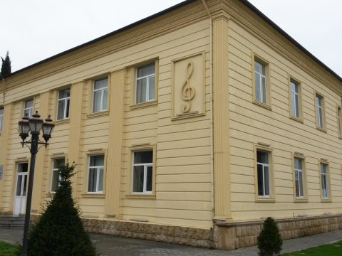 Musiqi məktəbinə Oqtay Kazıminin adı verildi