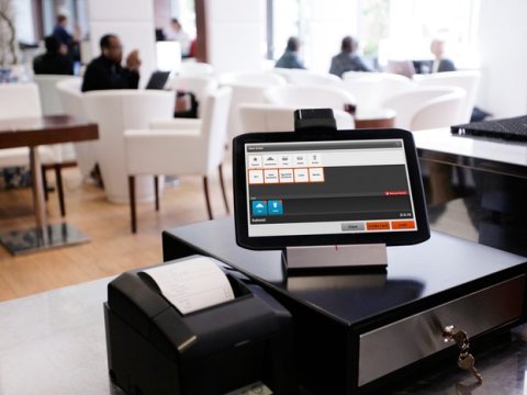 Bakıda restorandan 200 manat oğurlayan şəxs saxlanıldı