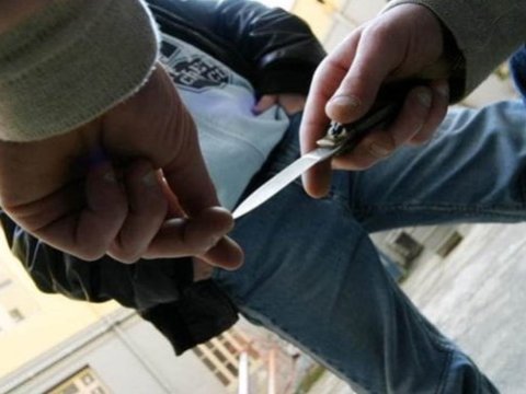 Bakıda orta yaşlı kişi bıçaqlandı
