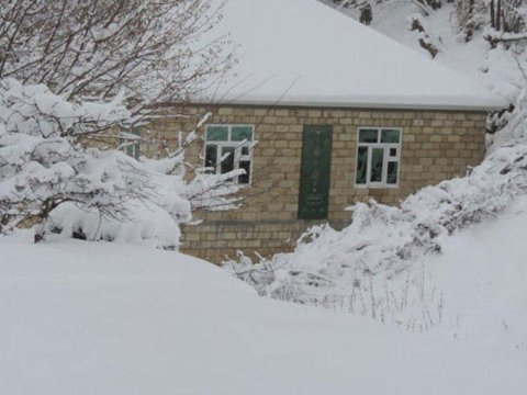 Azərbaycana qar yağdı