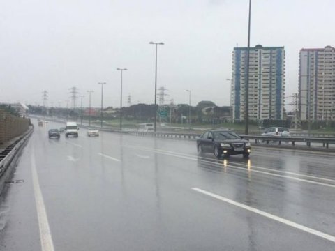 Bakıda bəzi yollarda sürət həddi endirildi