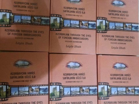 Gənc jurnalist “Azərbaycan xarici səfirlərin gözü ilə” adlı kitab yazdı