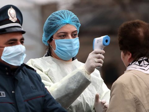 Ermənistanda virusdan ölənlərin sayı 850-ni ötdü