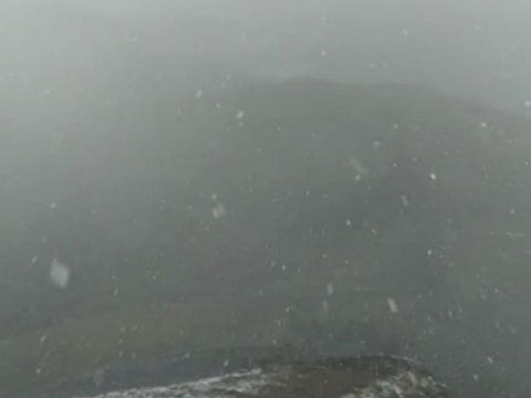 Qərb bölgəsində dağlıq ərazilərə qar yağdı