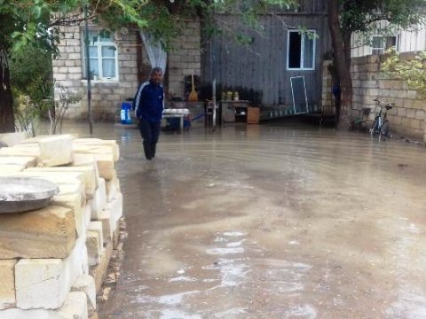 Güclü yağış və sel Goranboyda ciddi fəsadlar törətdi - FOTO  