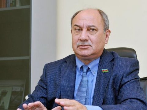 Koronavirus Araz Əlizadədən əl çəkmir 