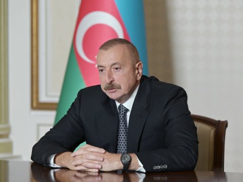 “Bəzi rayonlarda sahibkarlar incidilir” - Prezident