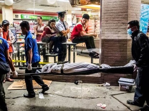 Eyni anda 2 partlayış: 13 ölü, 76 yaralı