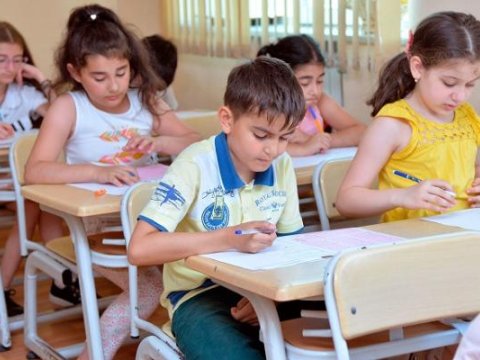 Liseylərin V siniflərinə qəbul üzrə müsabiqə keçirilib