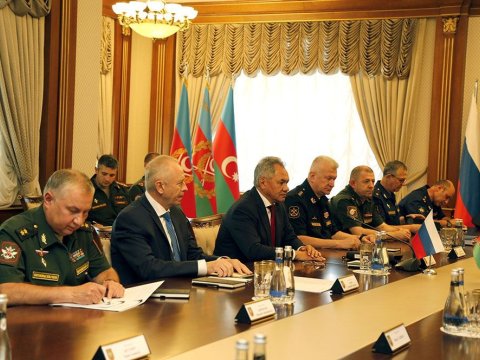 Müdafiə nazirləri hərbi əməkdaşlıq məsələləri müzakirə etdilər -FOTO