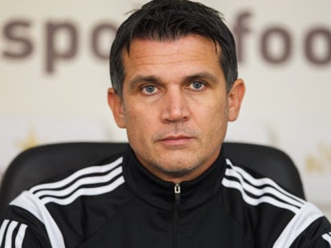 Rəqib Baş məşqçi 