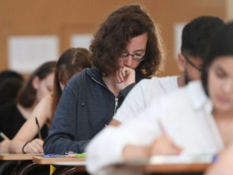 Ali məktəblərdə dərslərin başlanma tarixi ELAN EDİLDİ