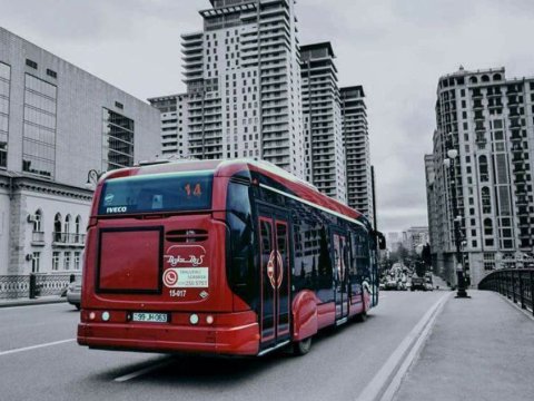 “Sıxlığı aradan qaldırmaq üçün avtobusların sayı artırılacaq” – Hikmət Hacıyev