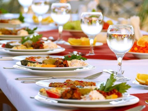 Restoran və barlarda bu qaydalara əməl etməliyik