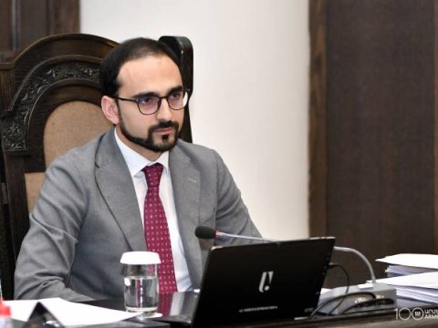 Paşinyan Ermənistanın baş naziri postunu ona təhvil verdi 