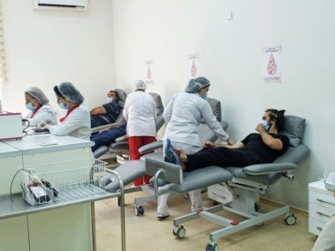 Aşura günü ilə bağlı 500 yaxın vətəndaş könüllü qan verdi