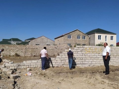 Bakıda tarixi abidənin ərazisinin zəbt olunmasının qarşısı alındı - FOTO