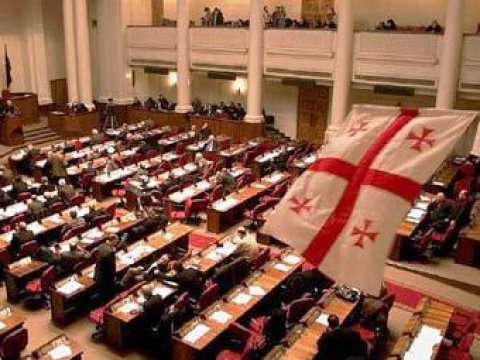 Gürcüstanda parlament seçkilərinin vaxtı bəlli oldu