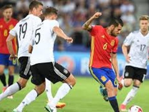 Azarkeşlər Almaniya Bundesliqasını meydanda izləyəcək 